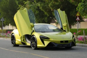 McLaren Artura Green