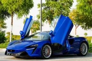 McLaren Artura Blue V66442