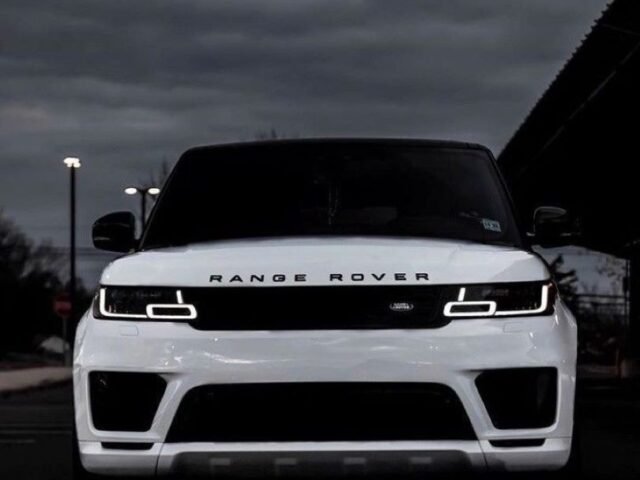 Range Rover Car Rental in Dubai: Where Power, Prestige, and Comfort Come Together