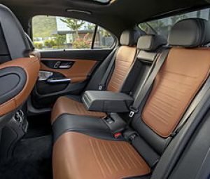 c-class-interior-rear-row-centre-arm-rest